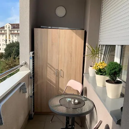 Apartment Rosa Нови Сад Екстериор снимка
