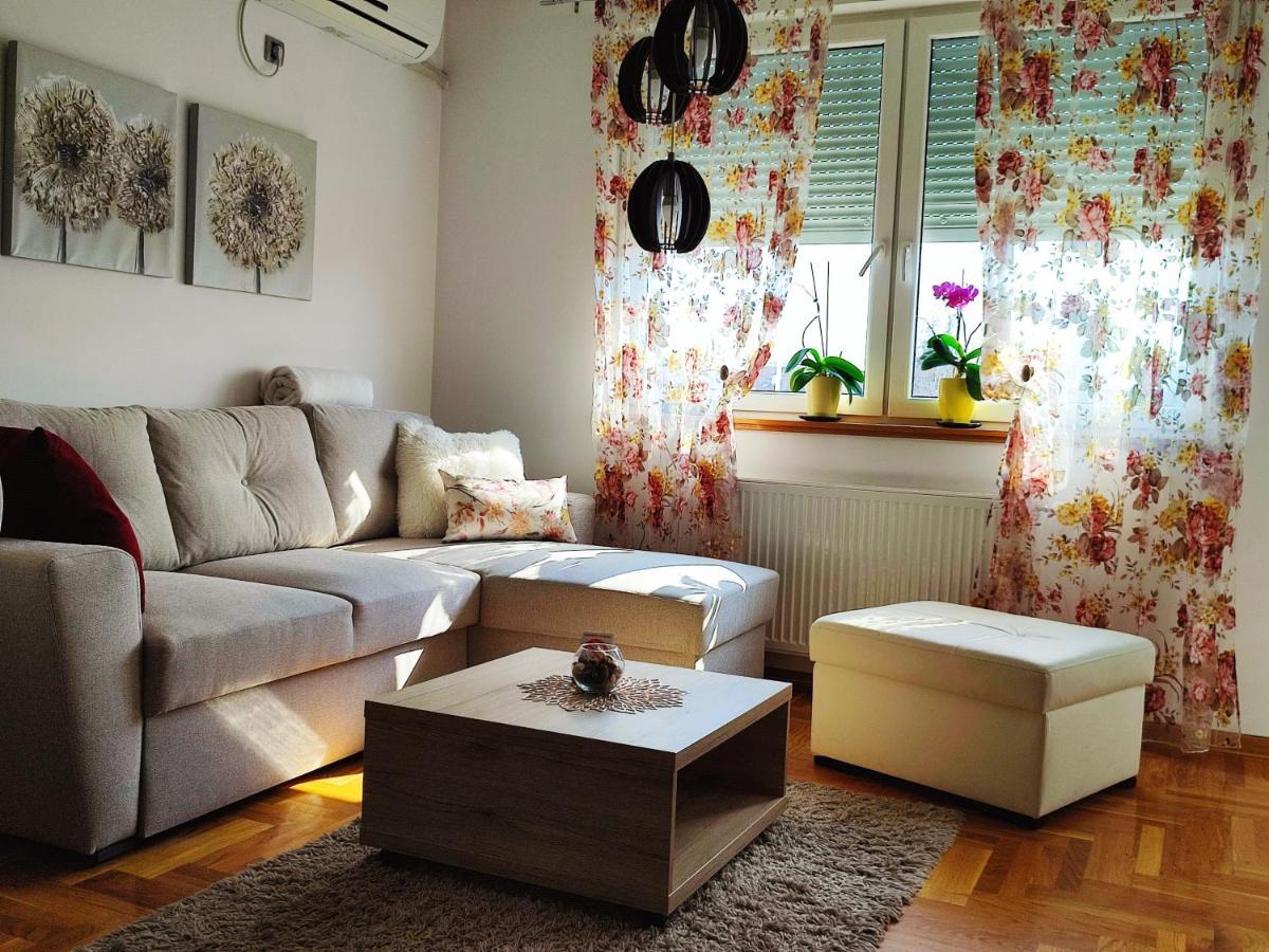 Rosa Apartment *