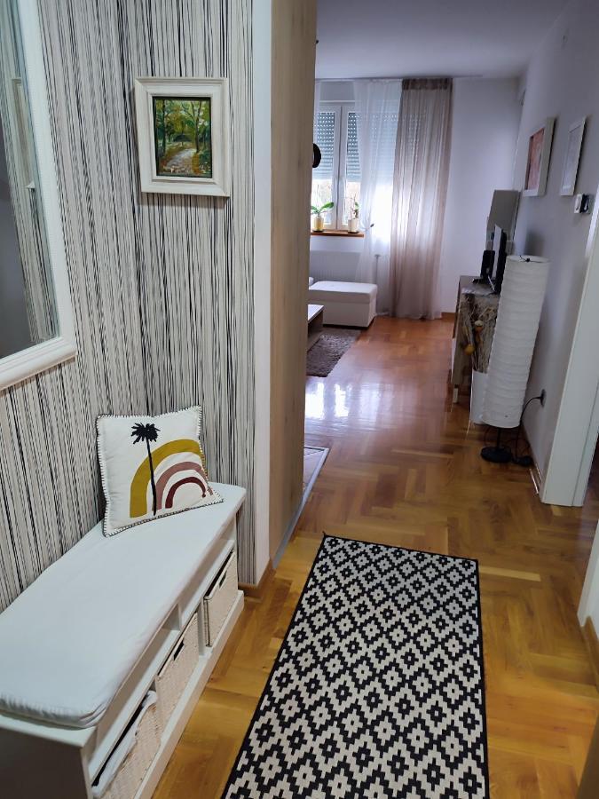 Rosa Apartment